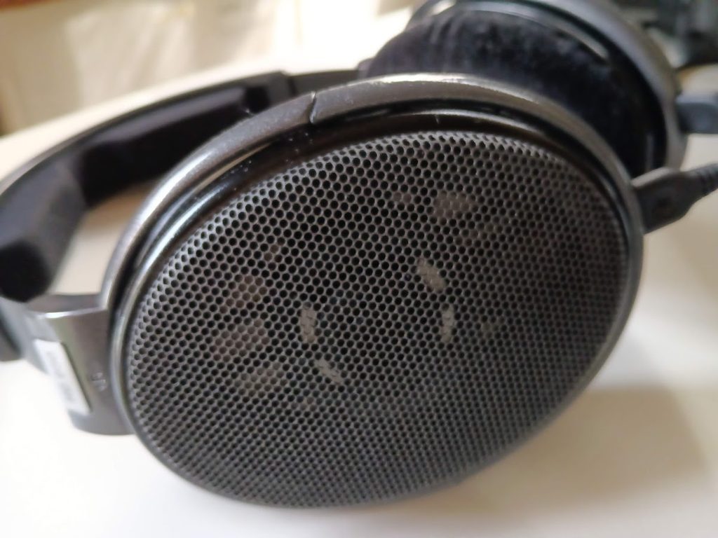 ゼンハイザーHD650のハウジングをアップにした画像