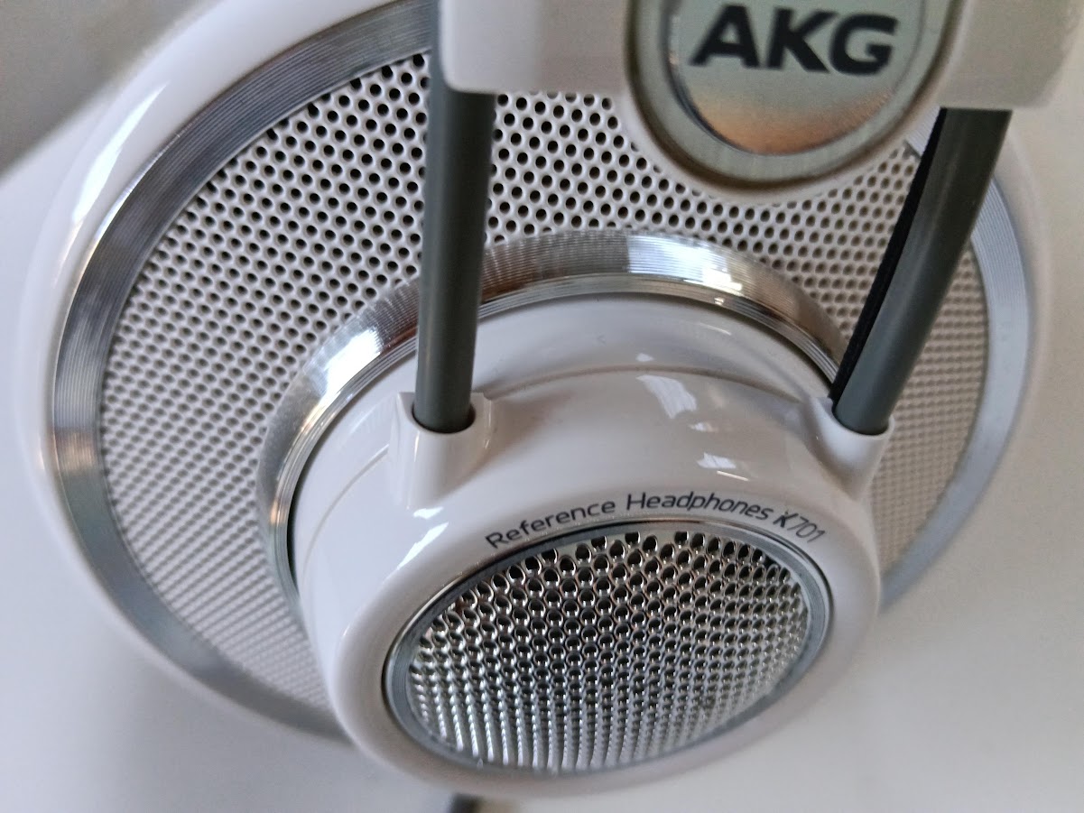 AKG K701のハウジング部分の画像